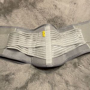 3M futuro back support brace *NEVER WORN*